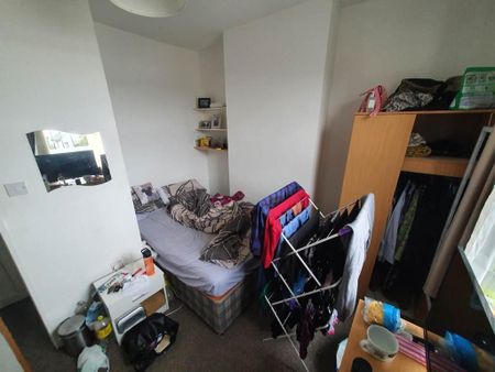 6 bedroom house to rent - Photo 3