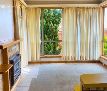 Tidy Three Bedroom Family Home - Photo 4