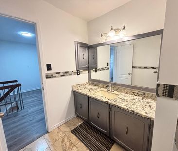 For Lease - 59 Jayfield Road Unit# Main, Brampton, Ontario - Photo 2