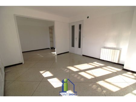 Appartement 3 pièces 62m2 MARSEILLE 4EME 900 euros - Photo 2