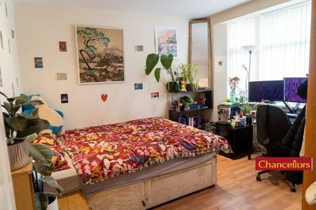 5 bedroom semi-detached house to rent - Photo 4