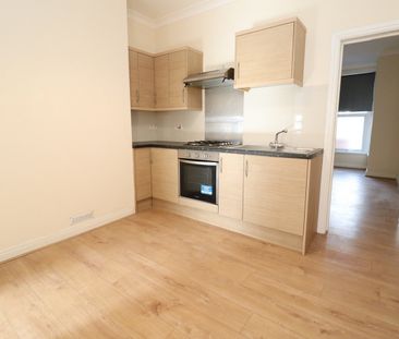 2 Bed Flat, Ashgrove Road, IG3 - Photo 6