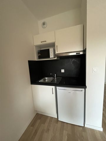 Location Appartement 1 pièce 20m² MAROMME 76150 - Photo 4