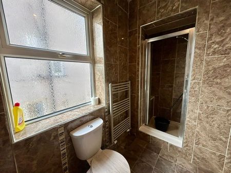 Brunshaw Road - Photo 4