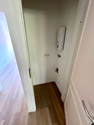 *TOP-sanierte Wohnung mit neuer Einbauküche * - Photo 3