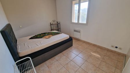 À LOUER VITROLLES GARE bail 1 an Villa meublée avec véranda, jardin et grand garage, - Photo 5