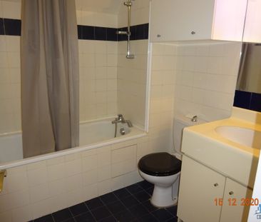 Location Appartement 2 pièces 27m² COURBEVOIE 92400 - Photo 6