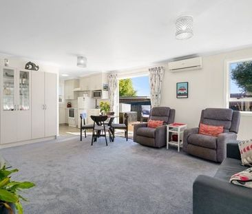 Beautiful, Two Bedroom Unit In Popular Cambridge East - Photo 5