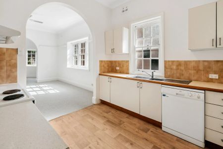 Character Filled Apartment - Photo 3