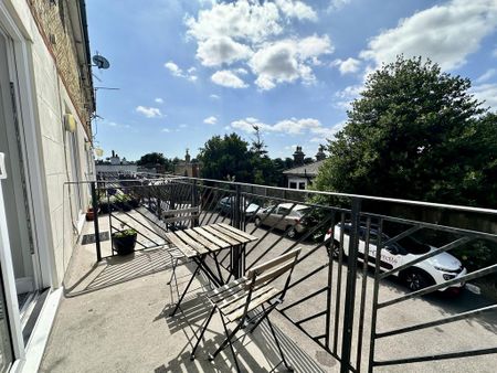 2 bedroom terraced house to rent - Photo 5