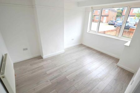 3 bedroom semi-detached house to rent - Photo 2