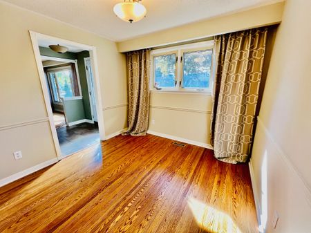 For Lease - 74 Devins Drive, Aurora, Ontario - Photo 3