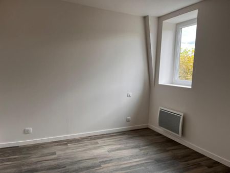 Location Appartement 3 pièces 60m² BRIOUDE 43100 - Photo 2