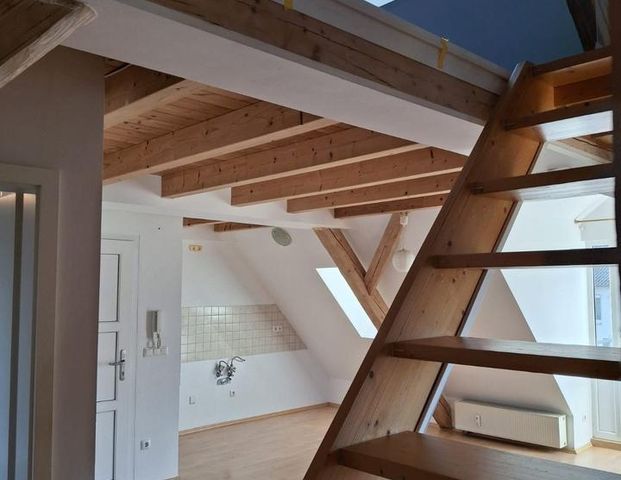 Dachgeschoss-Wohnung - Photo 1