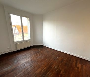 Location Appartement 2 pièces 40m² ST MAUR DES FOSSES 94100 - Photo 1