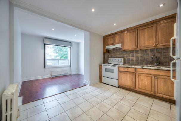 For Lease - 22 Rusholme Park Crescent Unit# Upper, Toronto, Ontario - Photo 1