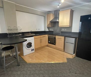 1 Bedroom Ground Floor Flat - Photo 5