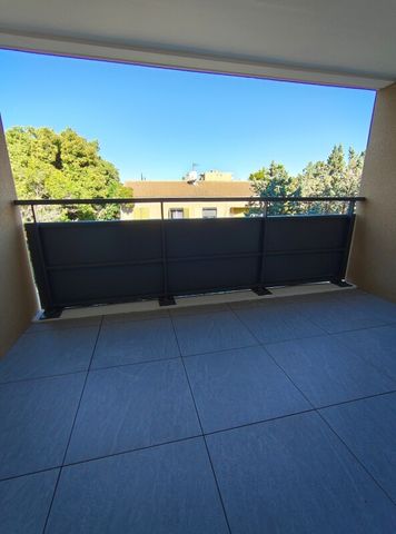 Location Appartement 3 pièces 68m² CARPENTRAS 84200 - Photo 2