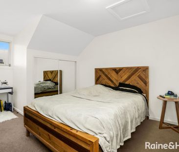 Modern Kitchen - Photo 3