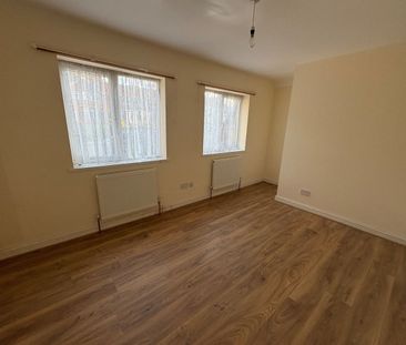 2 Bed End Terrace, Alwold Road, B29 - Photo 2
