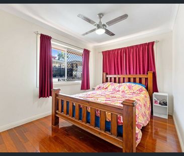 22A Crestgarden Street, MacGregor, Qld 4109 - Photo 2