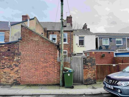 3 bedroom terraced house to rent - Photo 5