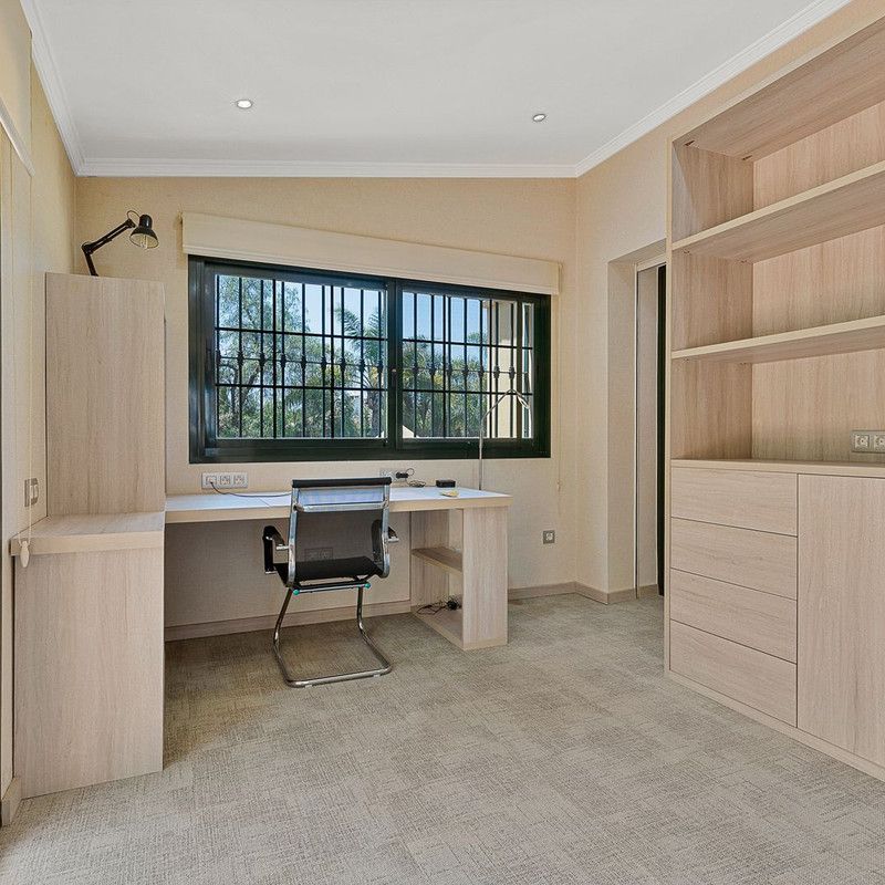 Detached Villa · Guadalmina Baja - Photo 1