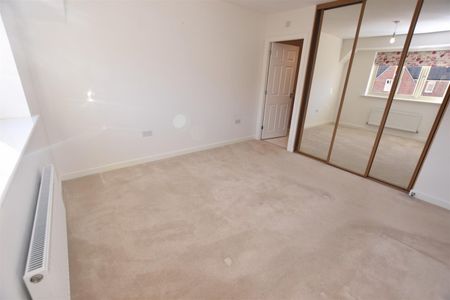 4 BED Detached house To rent - Photo 5