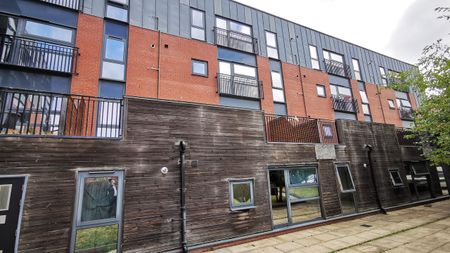 £700 PM · Carriage Grove, Bootle, Merseyside - Photo 4