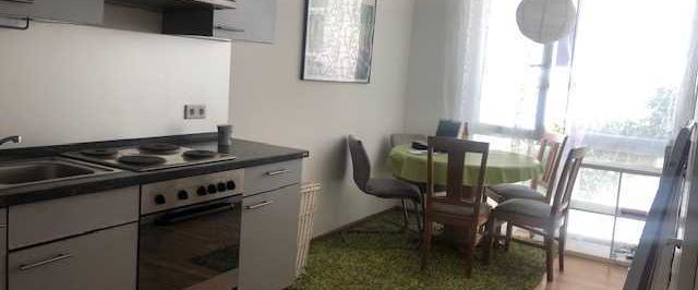 Liebevoll sanierte Altbauwohnung mit großer Wohnküche in sehr schönem Neubau!! - Photo 1