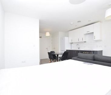 Studio to rent - Photo 5