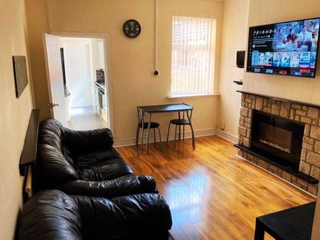4 bedroom house share to rent - Photo 2