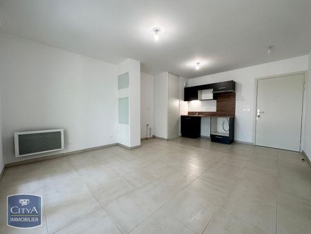 Location Appartement 2 pièces 41m² MORIERES LES AVIGNON 84310 - Photo 2
