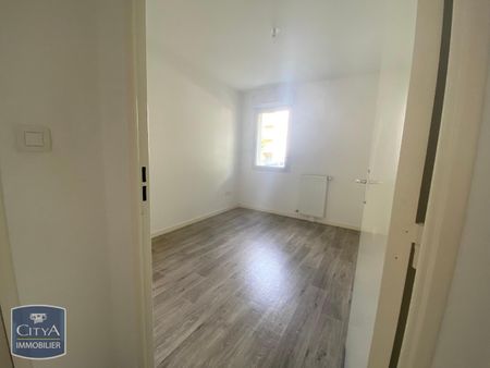 Location Appartement 3 pièces 64m² LES PONTS DE CE 49130 - Photo 3