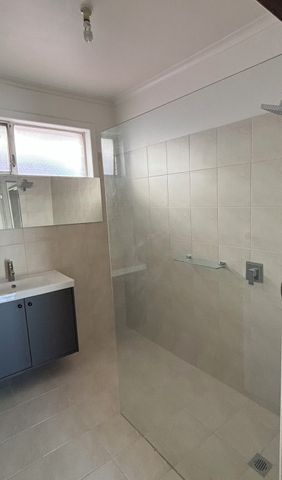 Register to Inspect // Contemporary 3-Bedroom Home with New Kitchen and Bathroom in Yarraville - Photo 5