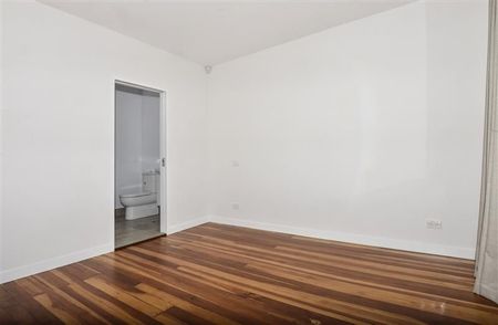 One Bedroom- Renovated to an Exceptionally High Standard - Photo 3