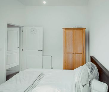 3 Bedroom 2.5 Bathroom - Photo 5