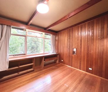 LOVELY THREE BEDROOM HOME - Photo 2