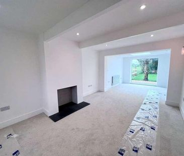 Southlands Road, Denham, UB9 - Photo 2