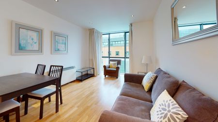 Parkgate Place, Parkgate Street, Dublin 8, D08 H021. - Photo 3