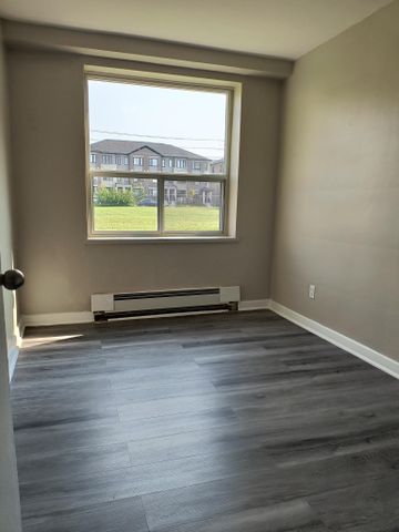 11 Iroquois Apartments - Photo 3