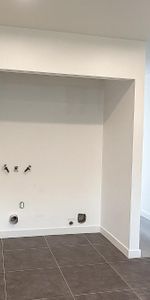 APPARTEMENT 4 1/2 A ST-CONSTANT AVEC 2 CHAMBRES À COUCHER FERMÉES AU DERNIER ETAGE - Photo 4