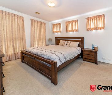 “3 BEDROOM FAMILY HOME LOCATED IN A PRIME AREA OF BERWICK !” - Photo 6