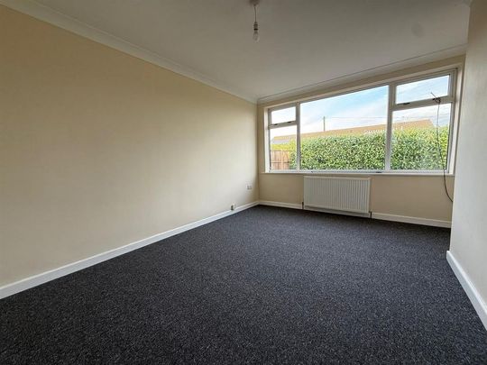 2 bedroom bungalow to rent - Photo 1