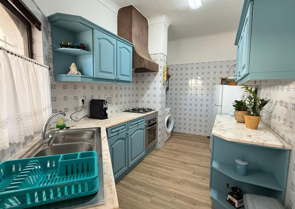 Excellent 1 bedroom flat with generous areas well located in Albufeira.