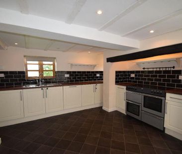 3 bedroom detached house to rent - Photo 3