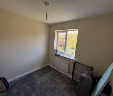 3 bedroom terraced house to rent - Photo 3