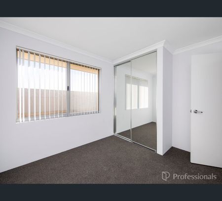 9 Mavericks Street, Eglinton, WA 6034 - Photo 2