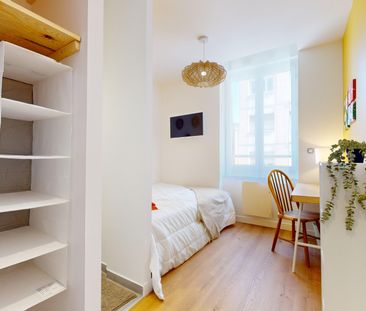 BATAILLE Roommate 3 Bedrooms at Lyon 8e - Photo 5