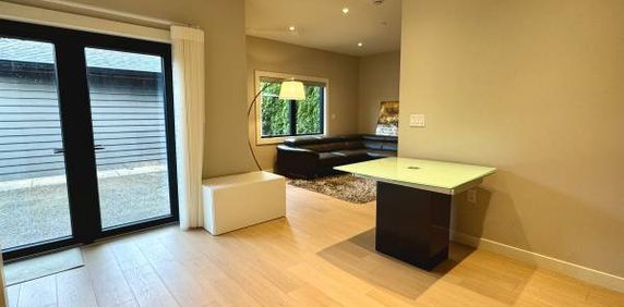 Bright new furnished one bedroom in Cambie neighborhood. - Photo 2